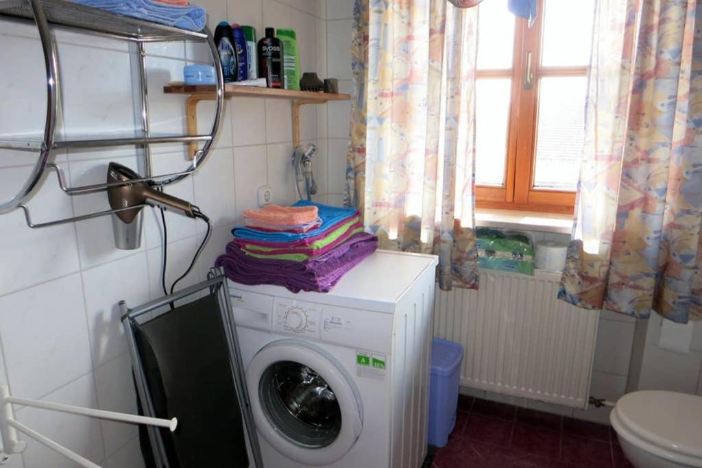 Bergmann Apartment Burgkirchen an der Alz Екстериор снимка